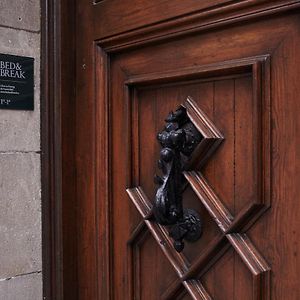 Close to Passeig de Gracia B&B